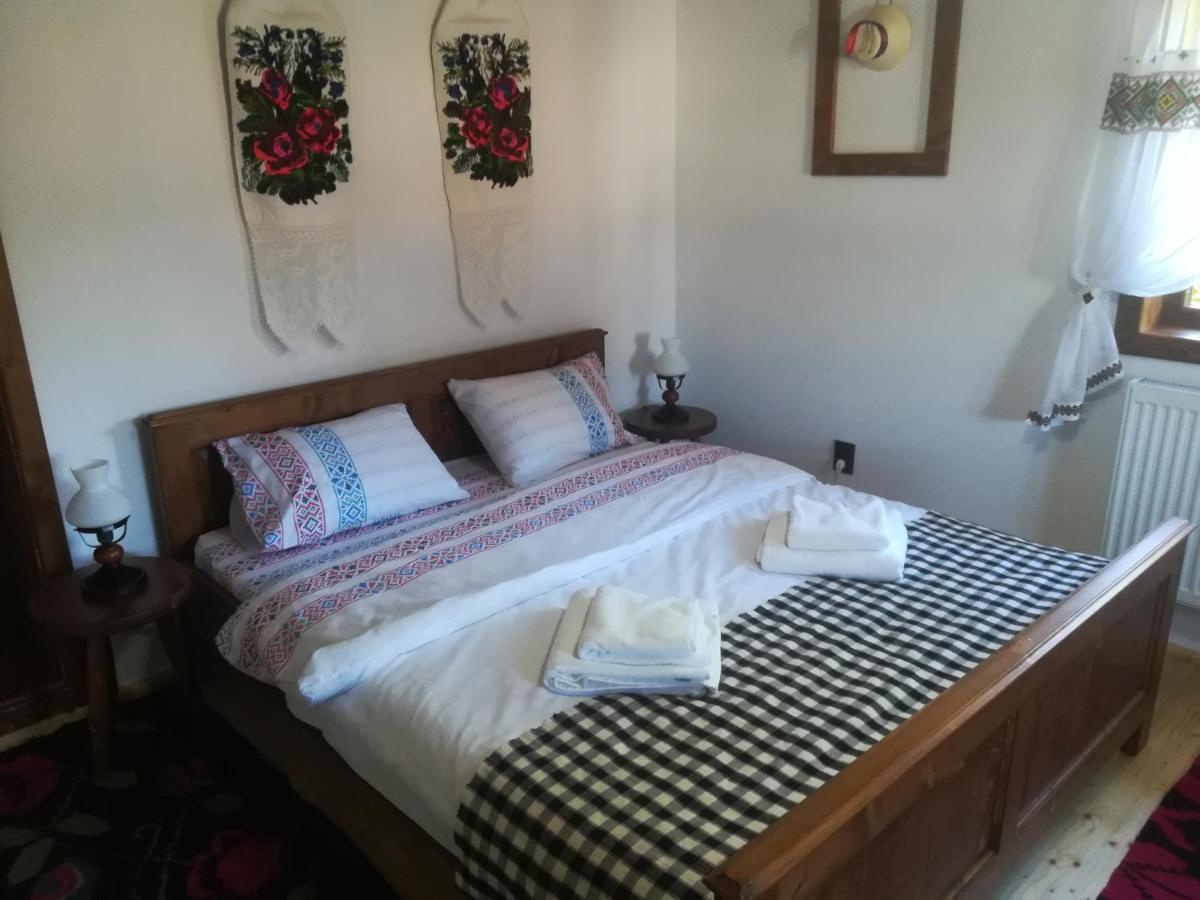 Calinesti  Casa Din Susani מראה חיצוני תמונה