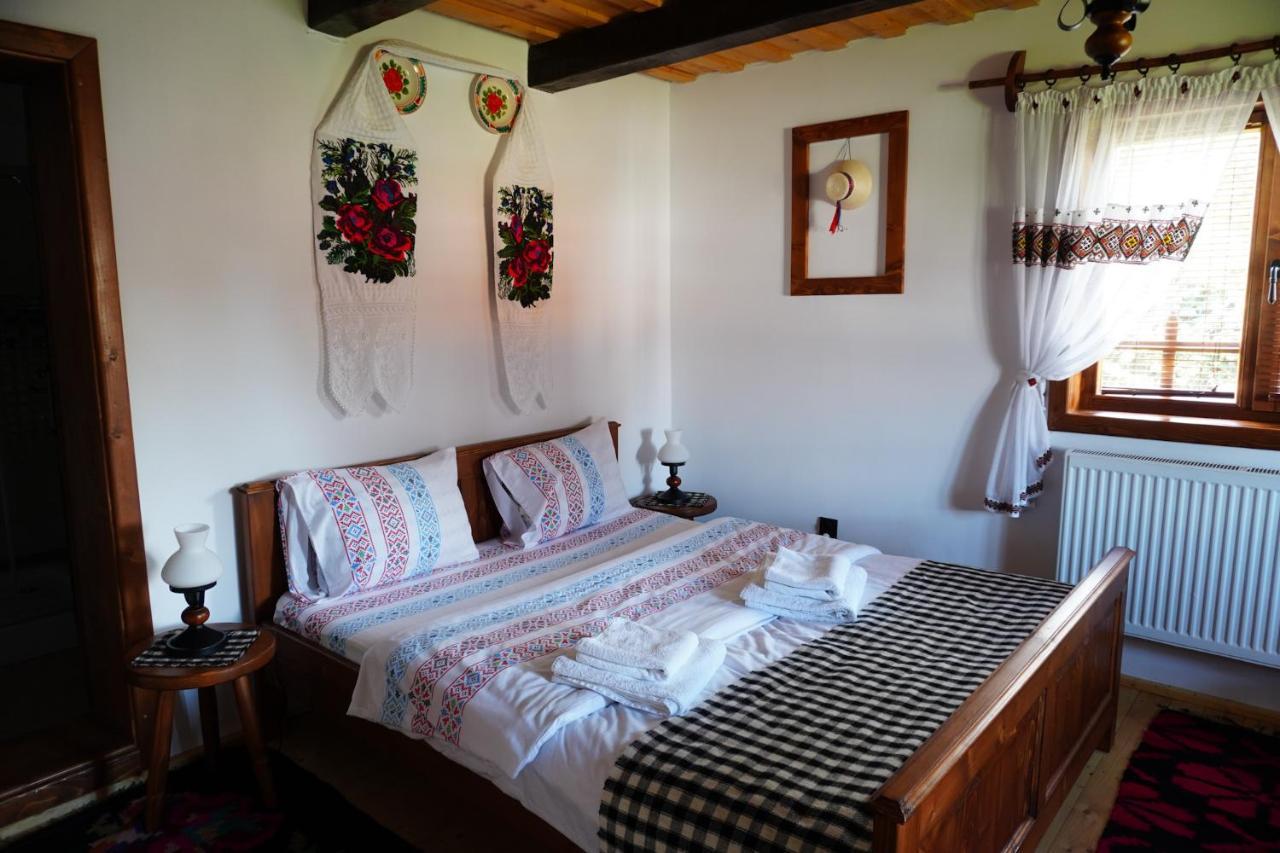 Calinesti  Casa Din Susani מראה חיצוני תמונה