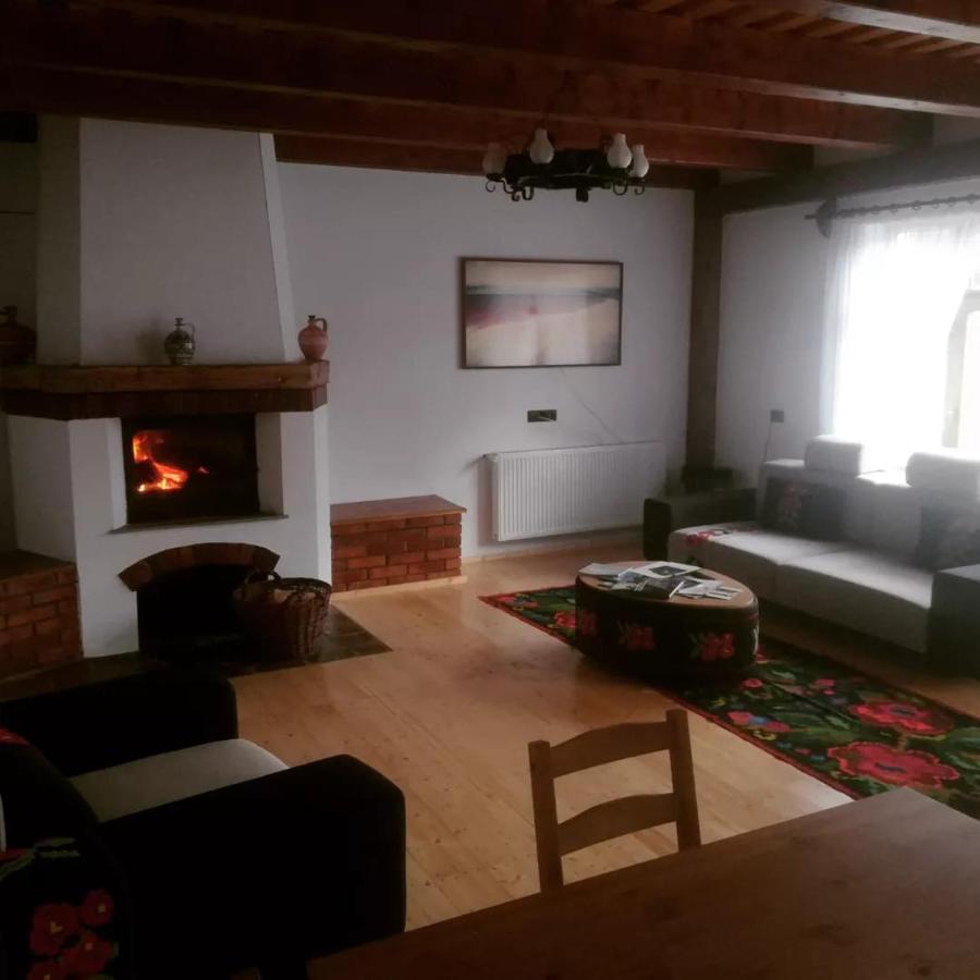 Calinesti  Casa Din Susani מראה חיצוני תמונה